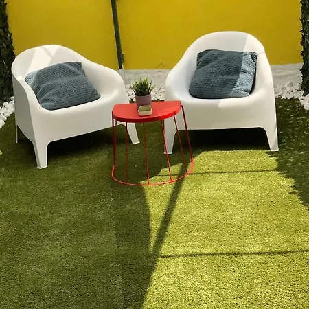 Konukevi Irides A Un Passo Dai Parchi Divertimento Lazise