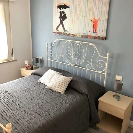 Irides A Un Passo Dai Parchi Divertimento Pensjonat