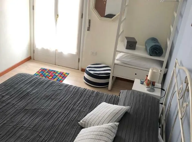 Irides A Un Passo Dai Parchi Divertimento 3* لاتيزي